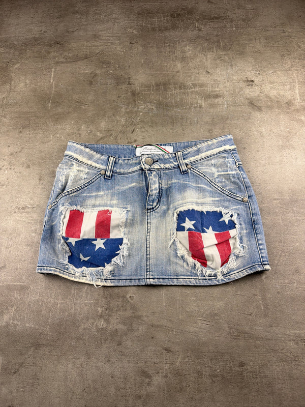 Vintage MET In Jeans Distressed USA Flag Denim Mini Skirt – Light Wash / Multicolor