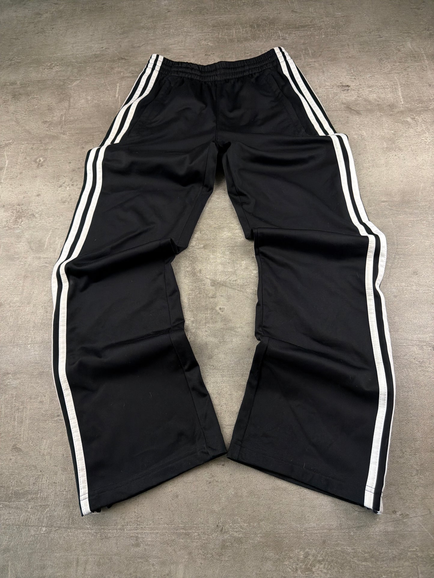 Adidas Y2K 3-Stripes Baggy Trackpants - Black & White