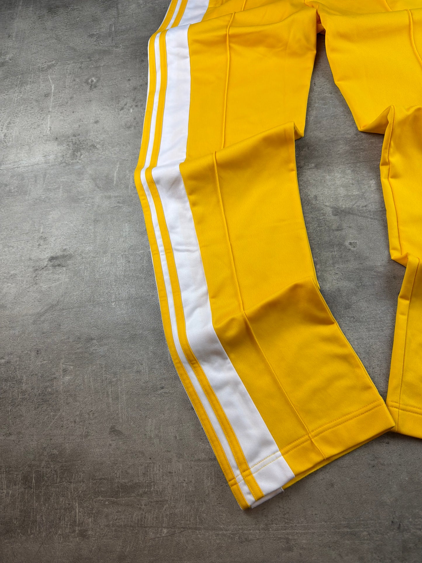 Adidas Vintage Adibreak "Popper" Trackpants – Bright Yellow / White