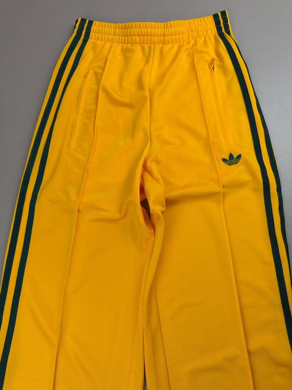 Adidas Archive Style Pintuck Trackpants - Vibrant Yellow