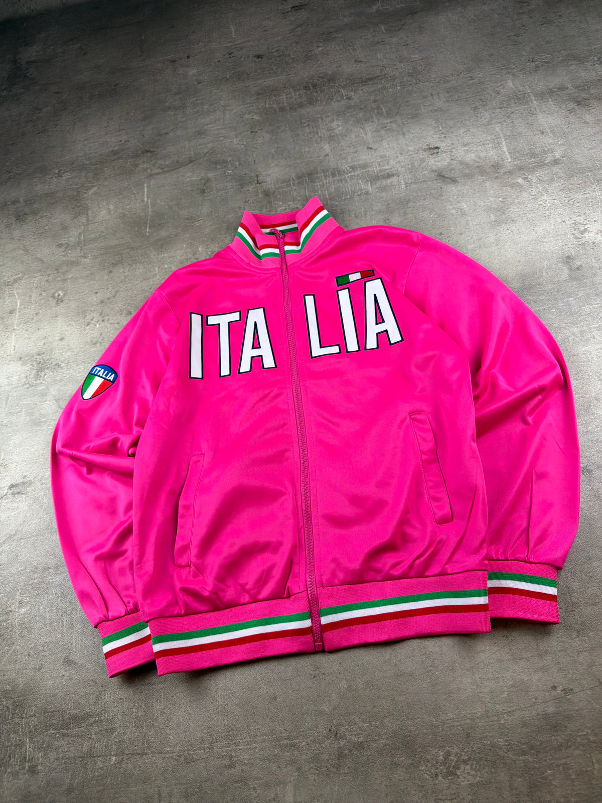 Aliati Y2K "Italia" Embroidered Trackjacket - Hot Pink / Green / Red – Ansicht 2
