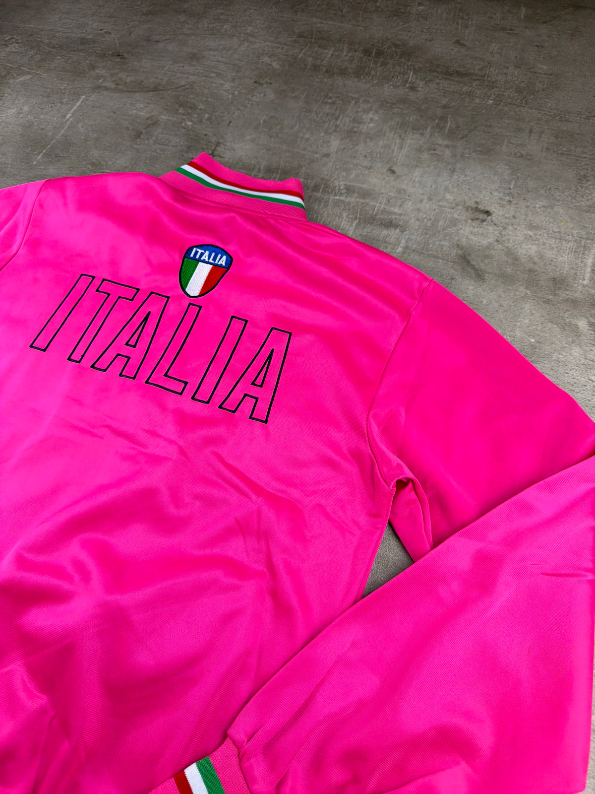 Aliati Y2K "Italia" Embroidered Trackjacket - Hot Pink / Green / Red – Ansicht 10