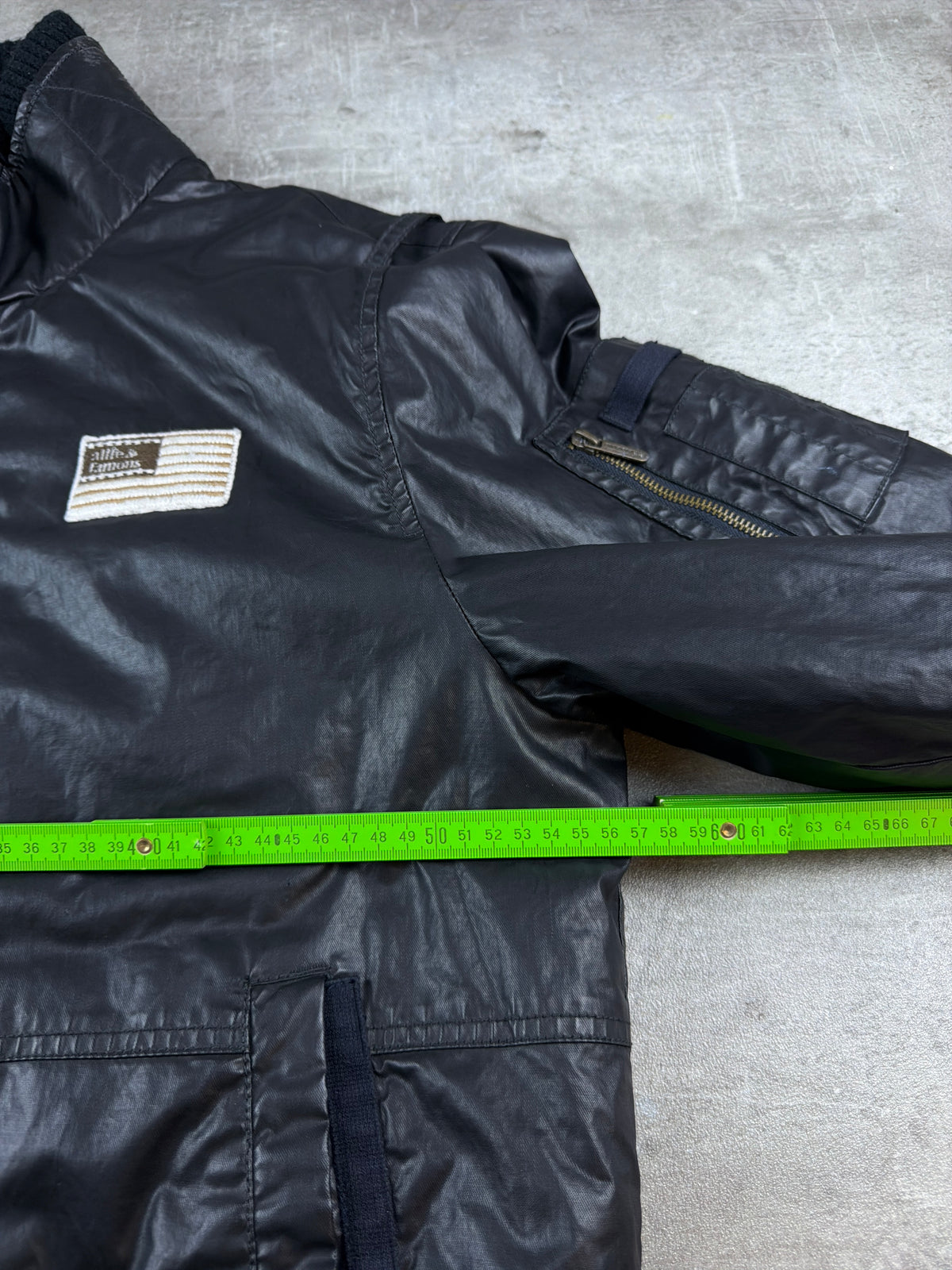 alife & famous Y2K Coated Bomber Jacket - Black / Navy – Ansicht 12