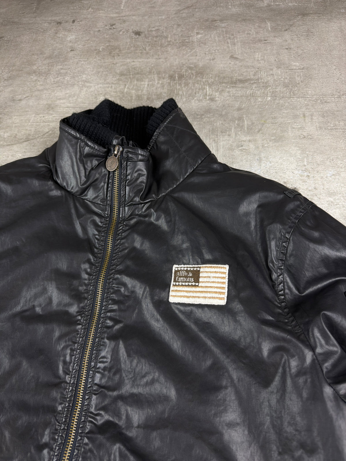 alife & famous Y2K Coated Bomber Jacket - Black / Navy – Ansicht 5