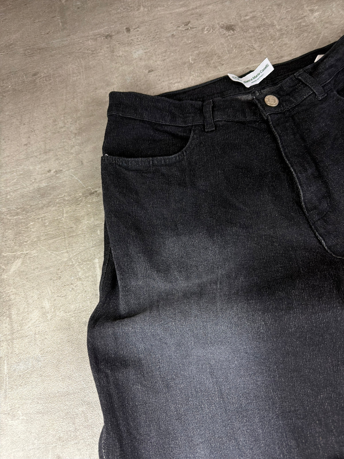 Bianca Maria Caselli Y2K Rhinestone Flared Denim - Washed Black – Ansicht 6