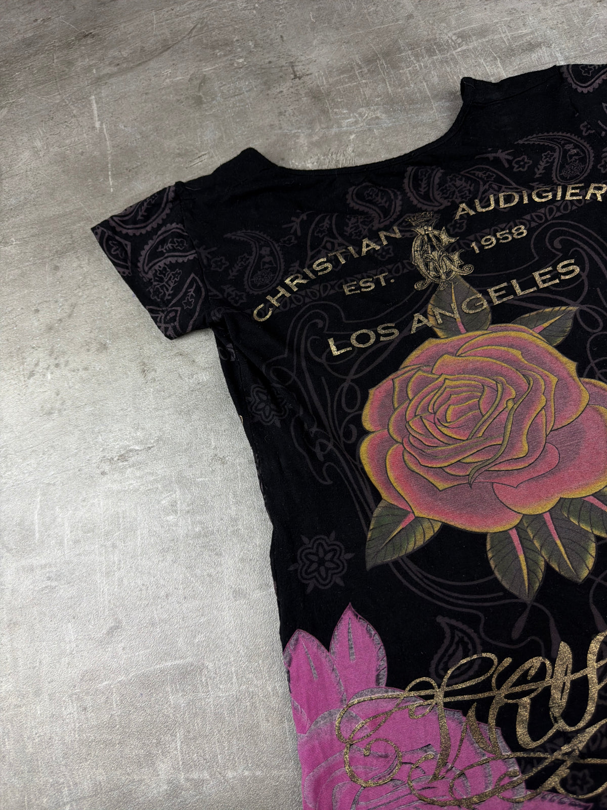 Christian Audigier Y2K Rhinestone "With Love" Rose Graphic Tee - Black / Pink – Ansicht 8