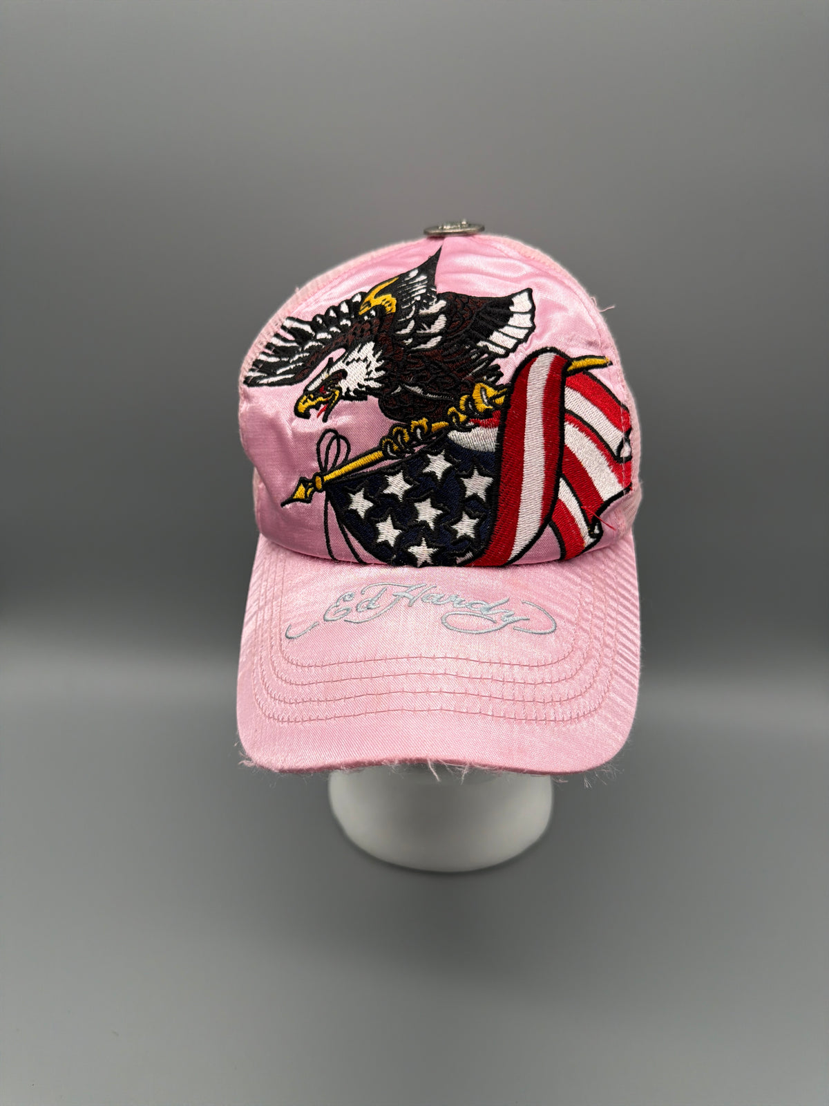 Ed Hardy Y2K "Eagle" Satin Rhinestone Trucker Cap - Pink / Distressed – Ansicht 3