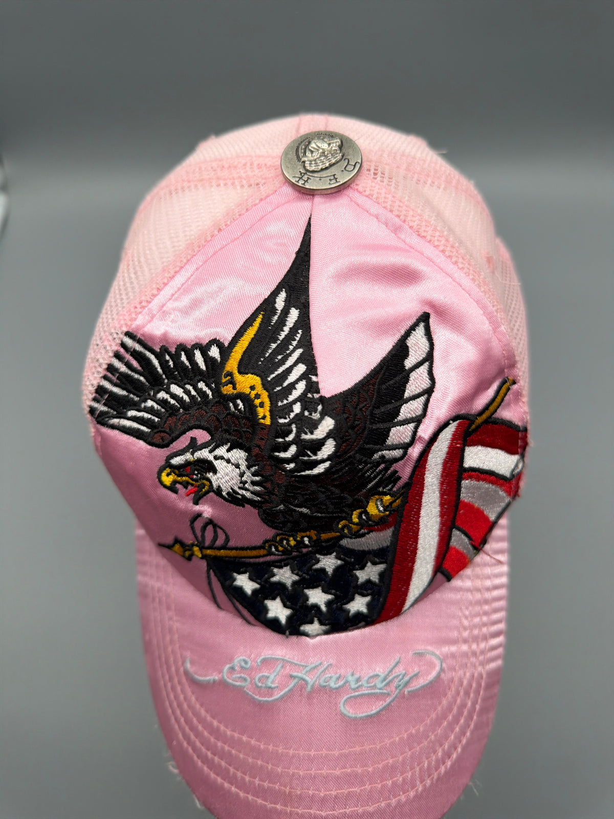 Ed Hardy Y2K "Eagle" Satin Rhinestone Trucker Cap - Pink / Distressed – Ansicht 6