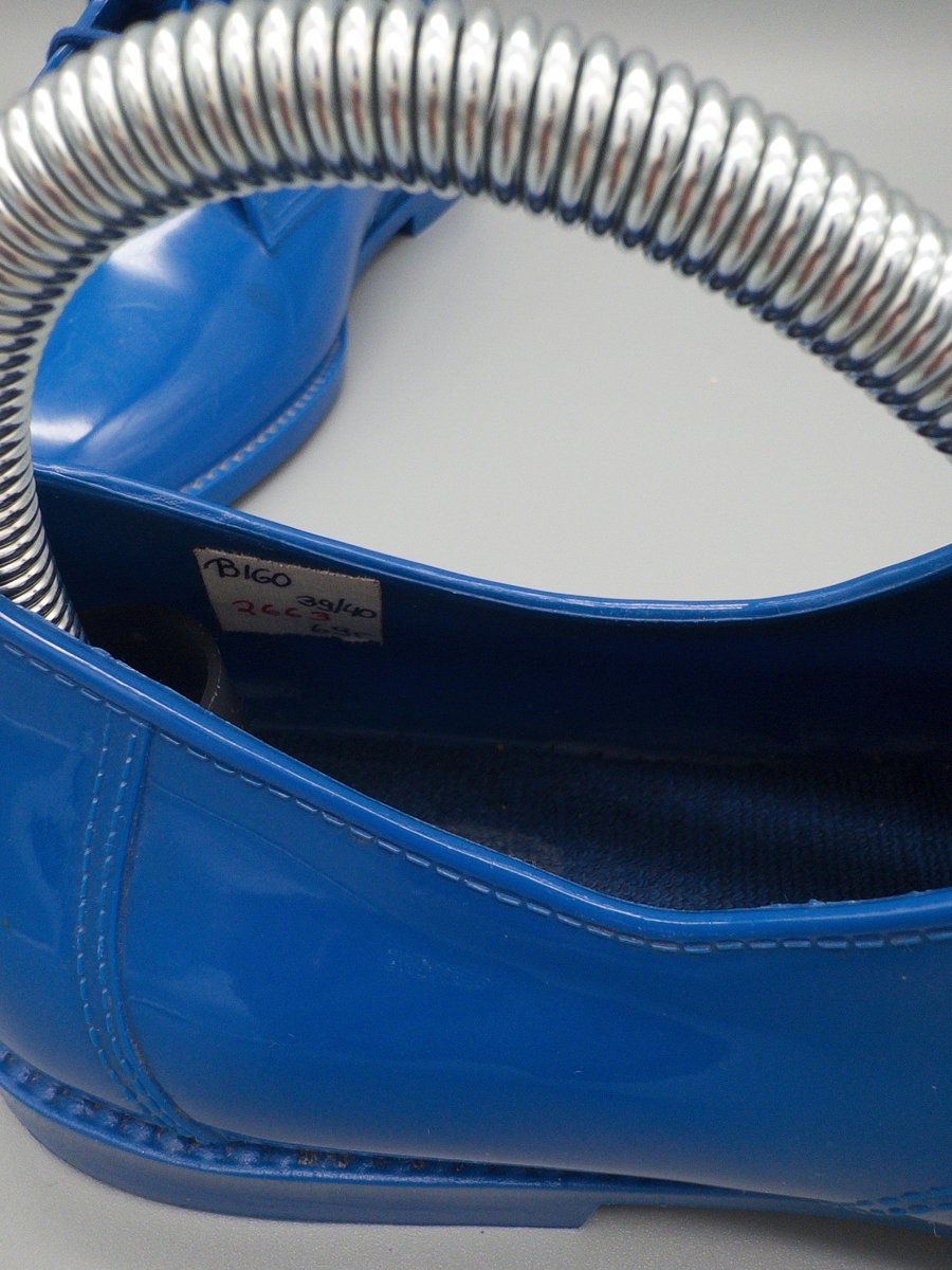 Grendene Vintage "Cyber - Flux" Glossy Derbies – Electric Blue Cyber Y2K Vibe - Past Pieces