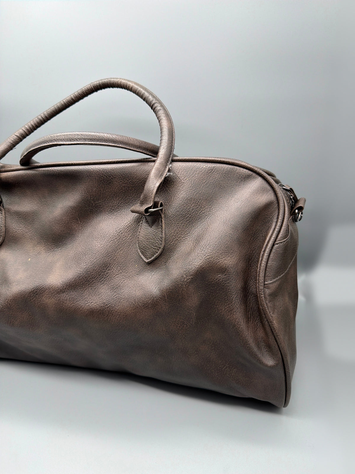 Henson & Henson Vintage Faux Leather Weekender Duffle Bag - Brown / Distressed - Past Pieces