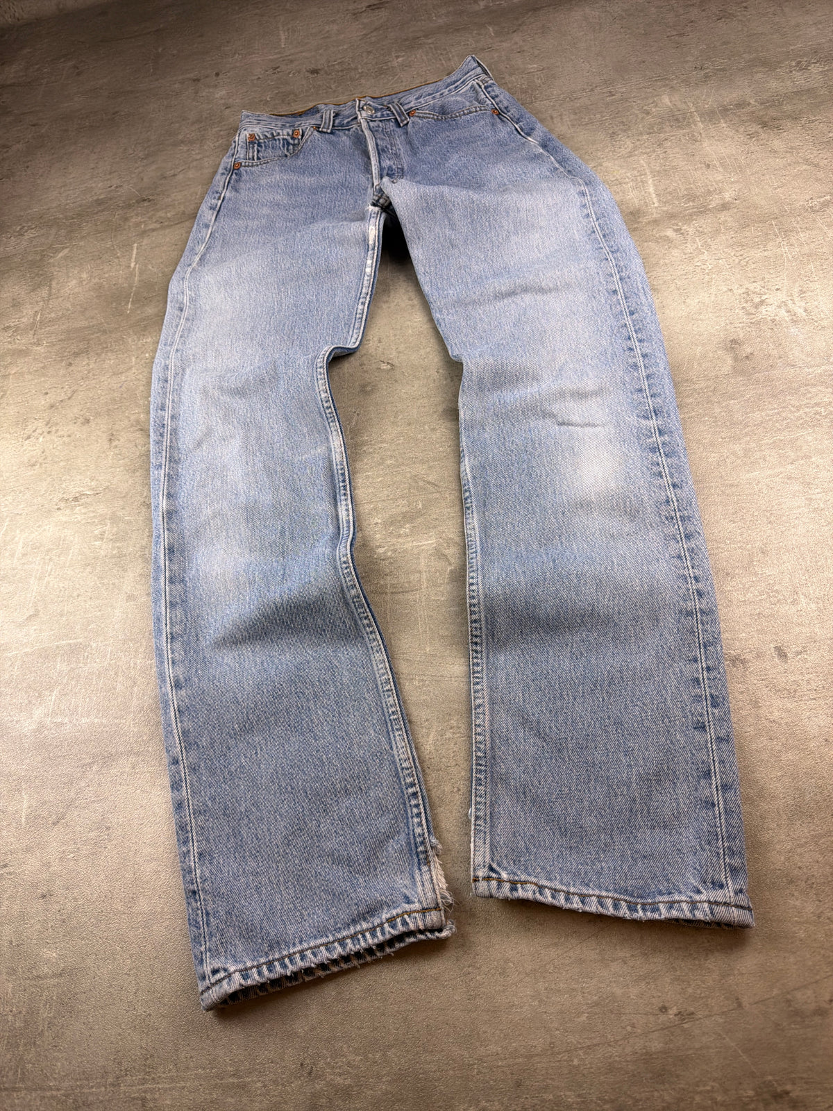 Levi's "501" Vintage Distressed Denim - Light Blue 90s - Past Pieces