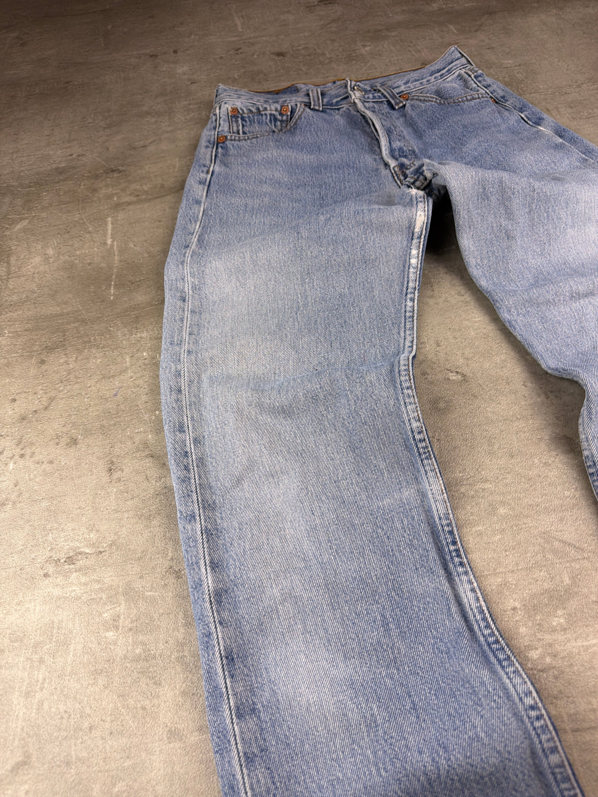 Levi's "501" Vintage Distressed Denim - Light Blue 90s - Past Pieces