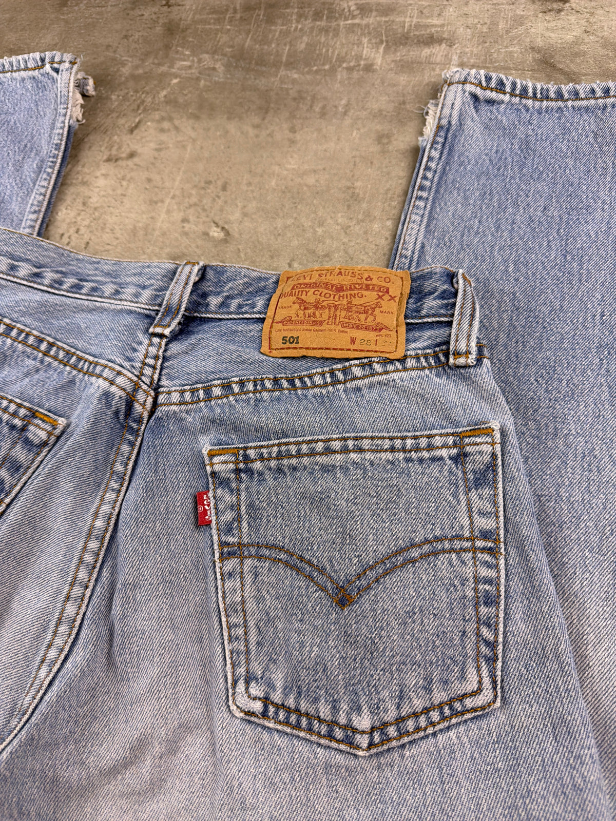 Levi's "501" Vintage Distressed Denim - Light Blue 90s - Past Pieces
