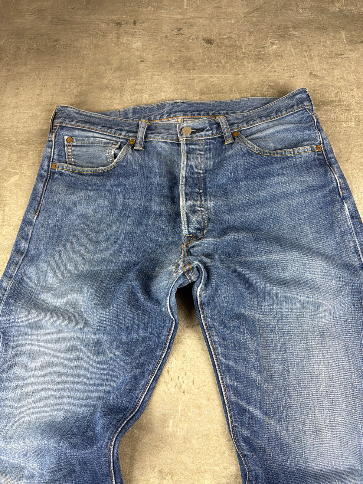Levi's "501" Vintage Faded Straight Leg Denim Jeans - Washed Blue - Past Pieces