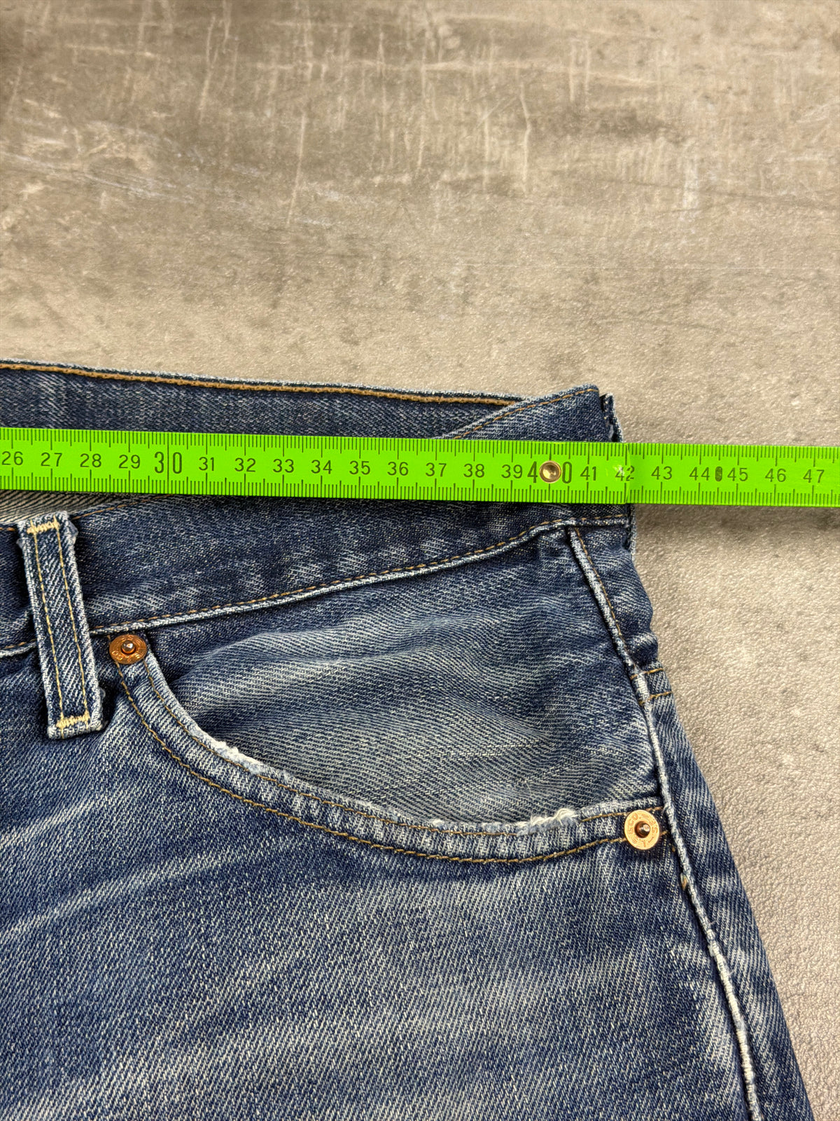 Levi's "507" Y2K Bootcut Flared Denim - Washed Blue – Ansicht 11