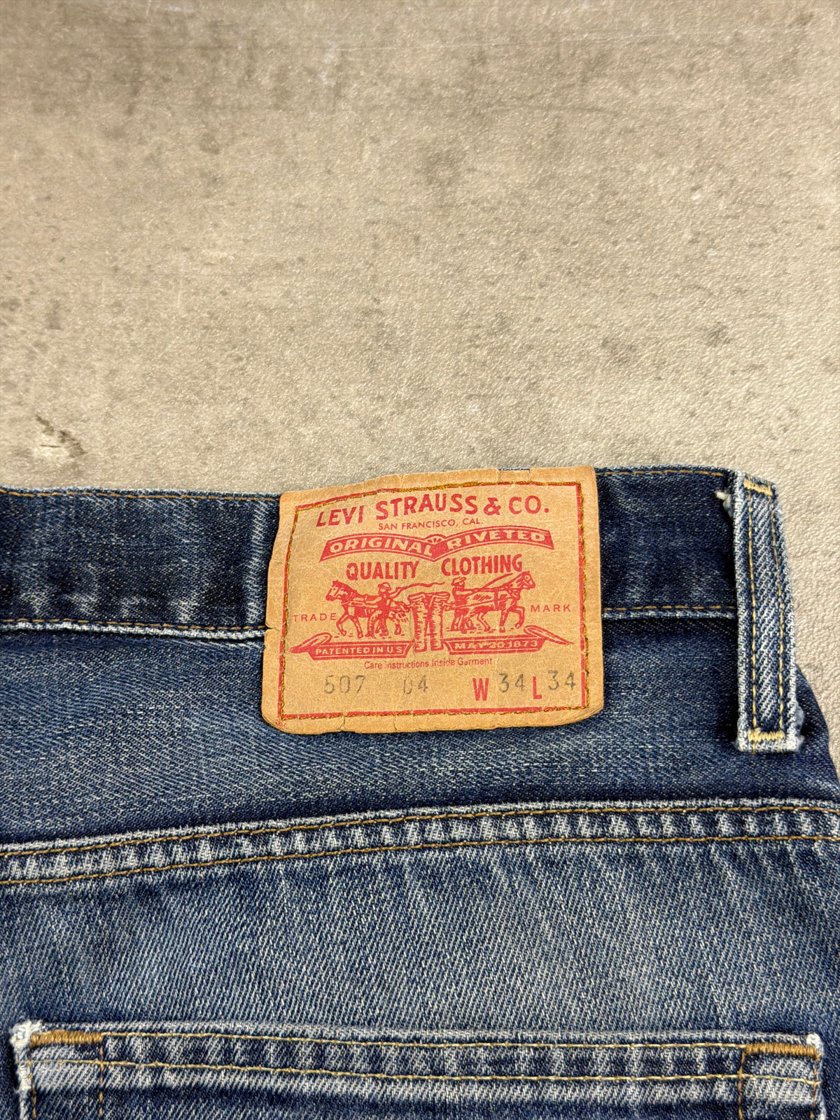 Levi's "507" Y2K Bootcut Flared Denim - Washed Blue – Ansicht 10