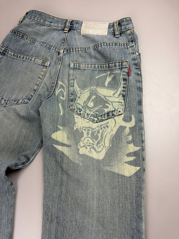 Sheng Yue Han "Oni Mask" Graphic Jeans - Baggy Light Wash
