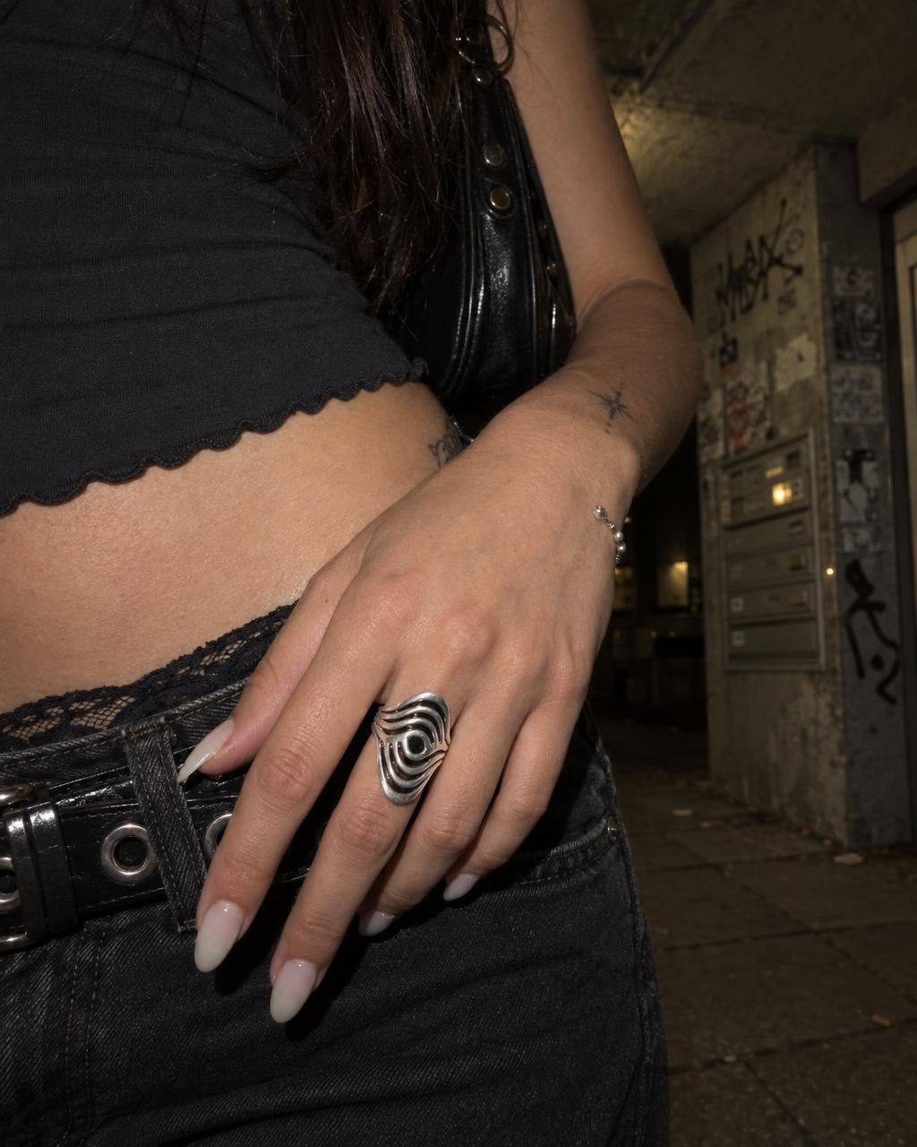Vintage Y2K Wave Cutout Statement Band Ring - Silver - Past Pieces
