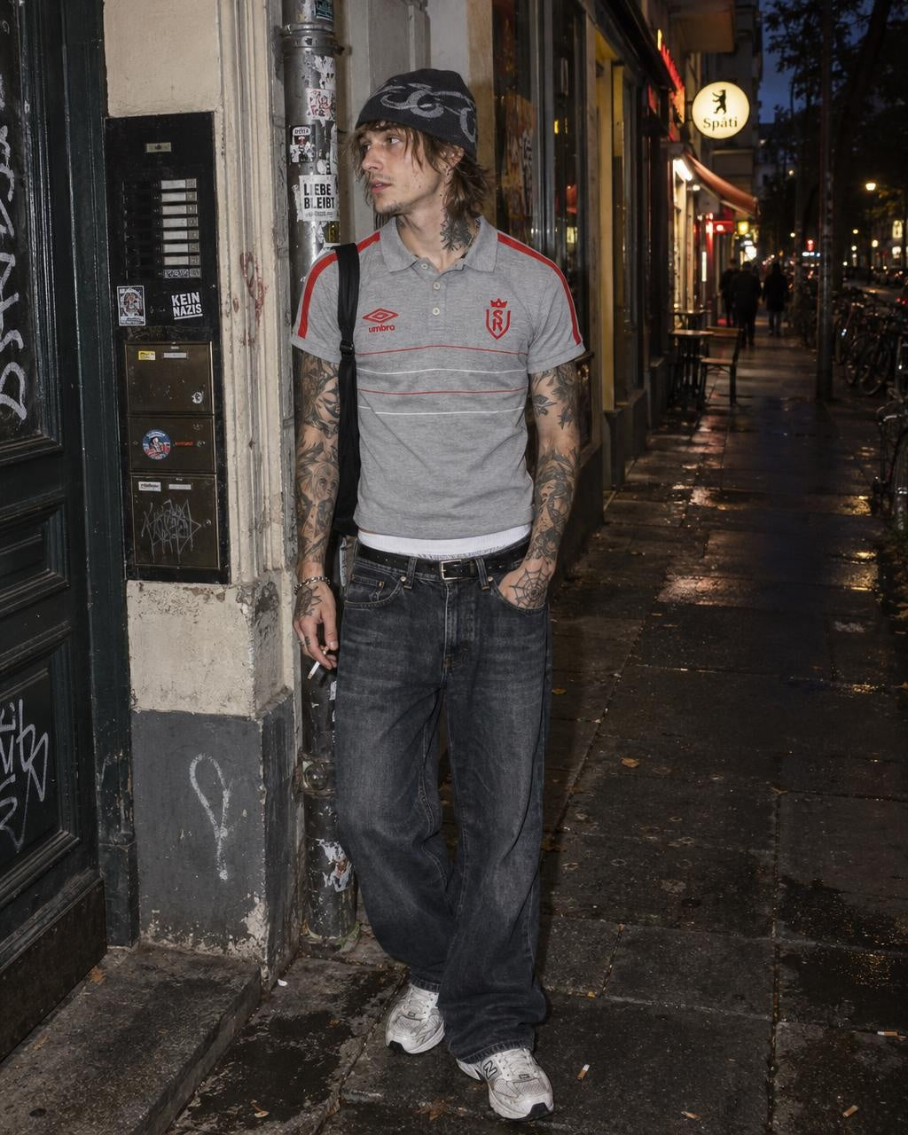 Umbro Stade de Reims Embroidered Polo Shirt - Grey / Red Blokecore – getragen