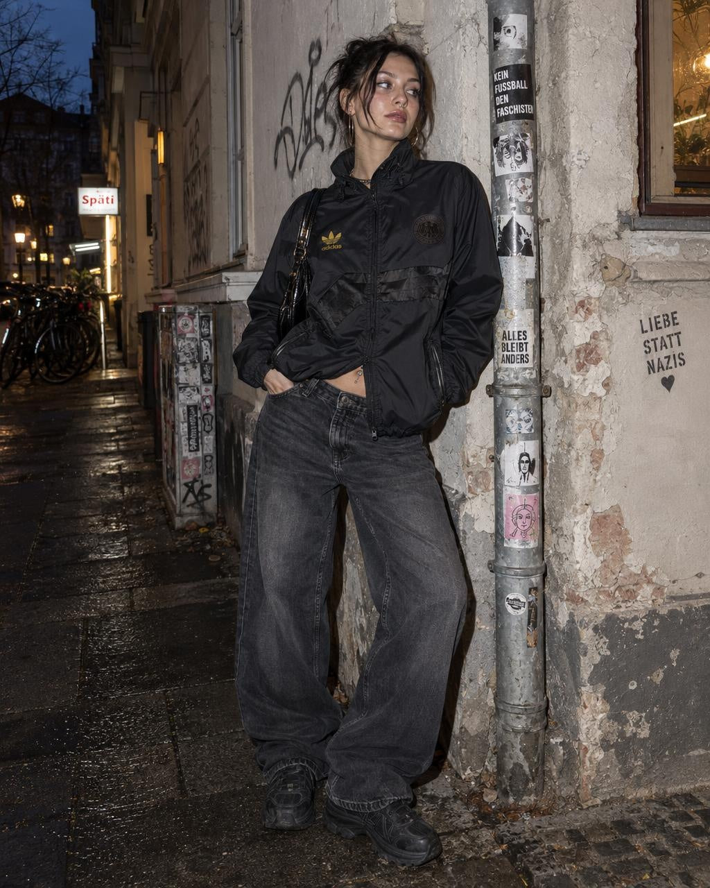 Adidas Originals Deutscher Fussball-Bund Windbreaker - All Black / Gold - Past Pieces