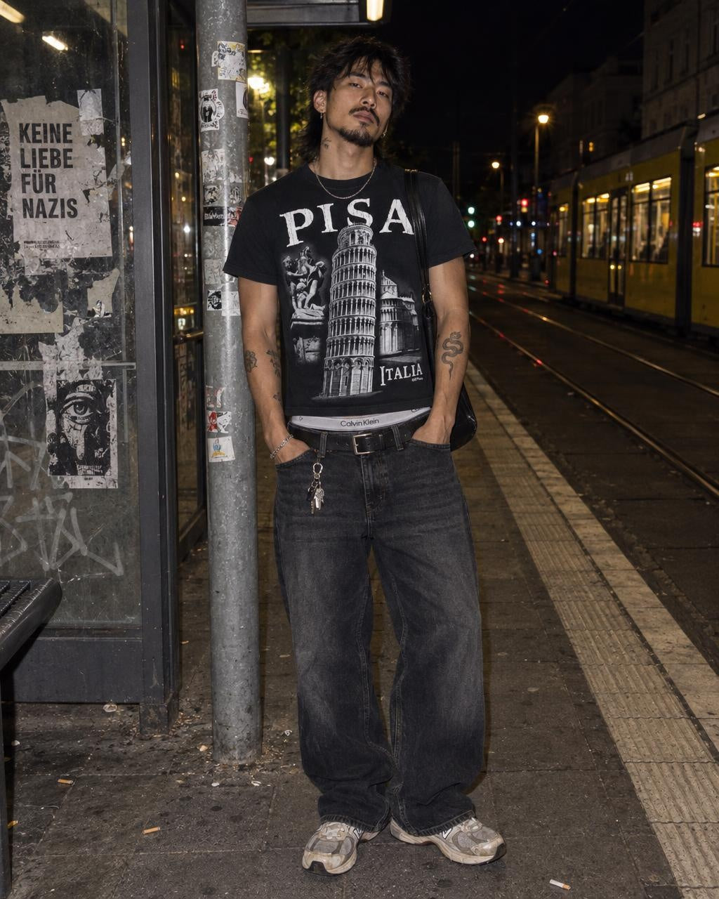 Vintage Pisa Italia Souvenir Graphic Tee - Black / Washed Out – getragen