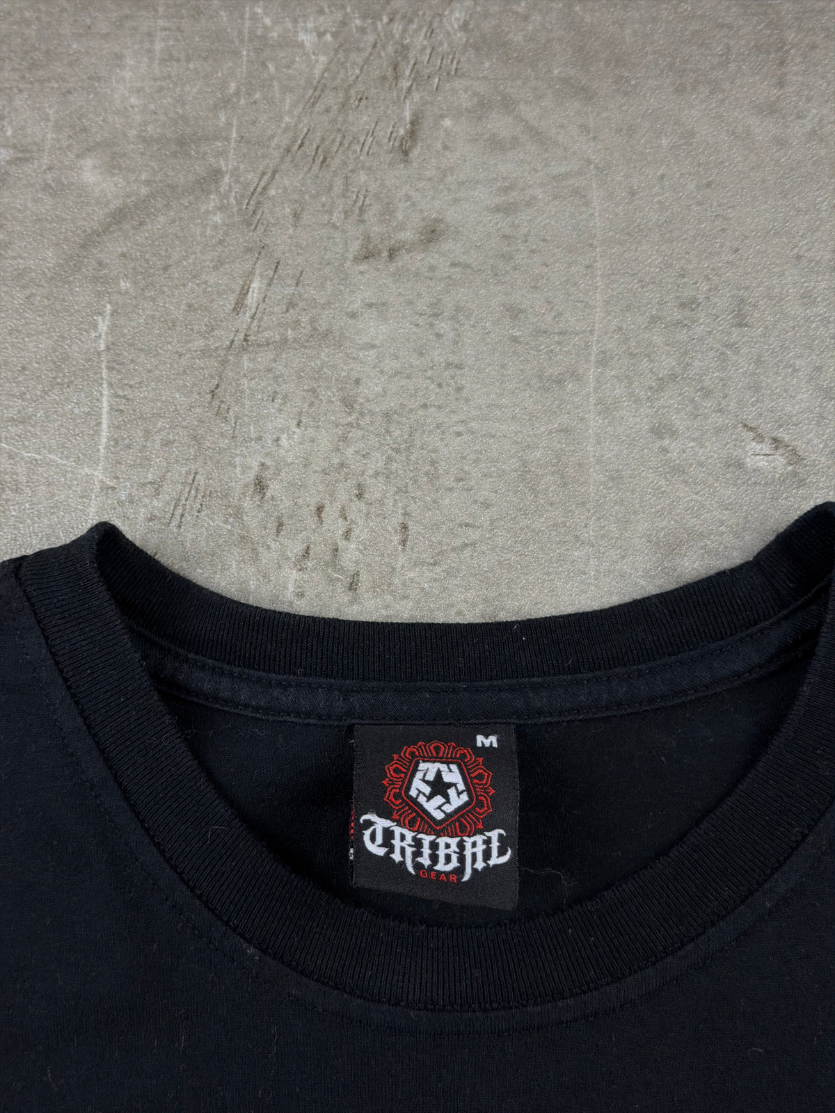 Tribal Gear Y2K "Recognize the Real" Graphic Tee - Black / Red – Ansicht 6