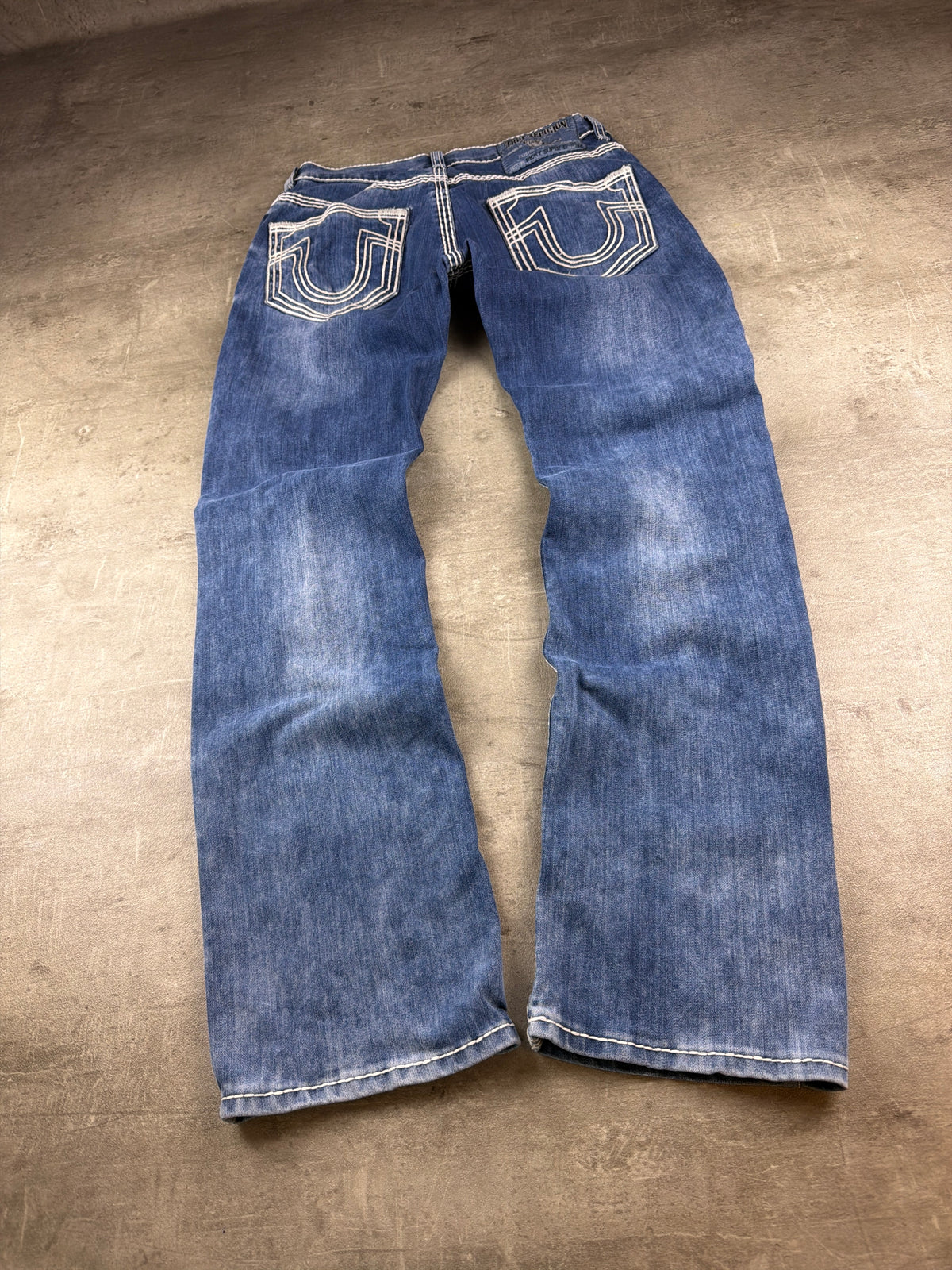 True Religion "Ricky Super T" Y2K Distressed Denim Jeans - Washed Blue – Ansicht 2