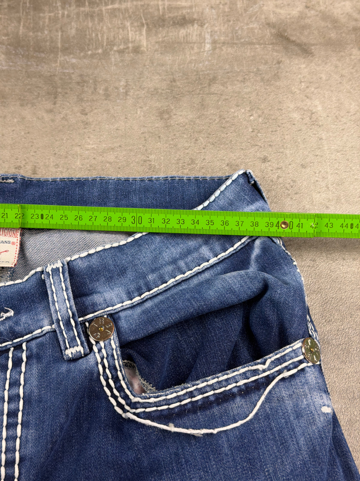 True Religion "Ricky Super T" Y2K Distressed Denim Jeans - Washed Blue – Ansicht 13