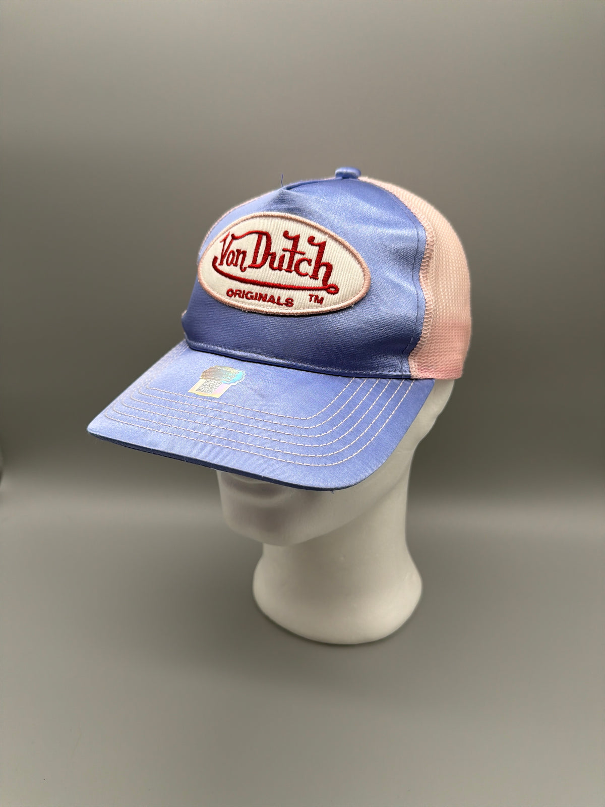 Von Dutch Originals Y2K Satin Trucker Cap - Baby Blue / Pink – Ansicht 2