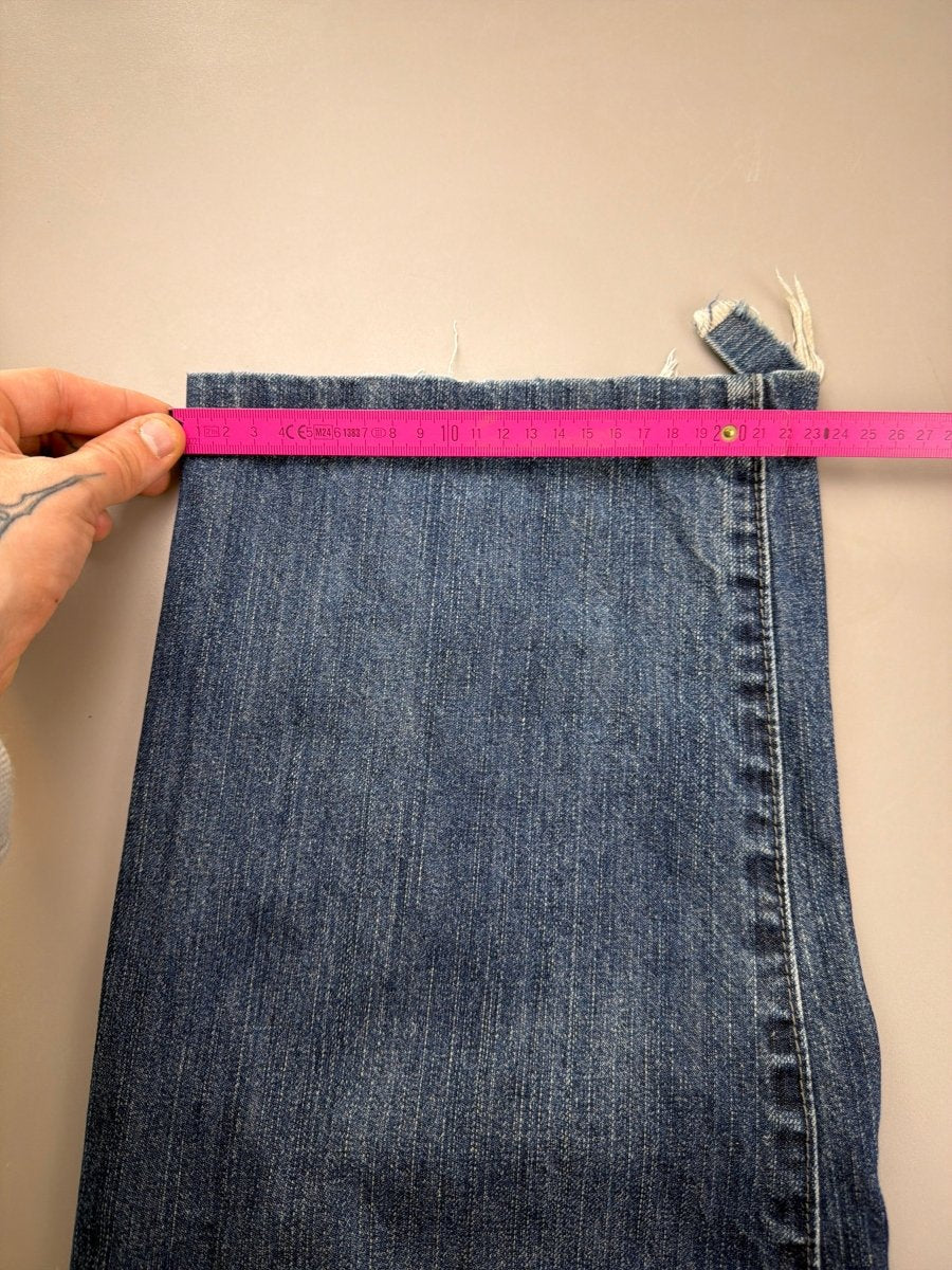 Xight "Cyber - P" Distressed Baggy Jeans – Faded Blue Grunge - Past Pieces